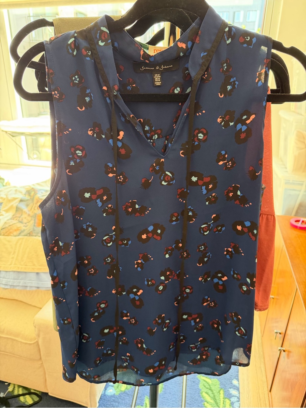 Jasmine & Juliana Navy Floral Tie-Neck Sleeveless Blouse